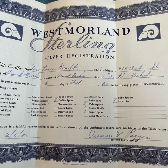 Westmoreland George and Martha silver butter knife and sugar spoon set. - Picture 5 of 5